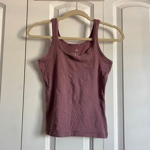 purple tank top